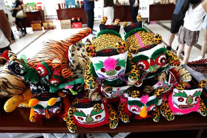 畅游南阳走进唐河 工艺品展销活动正式启动